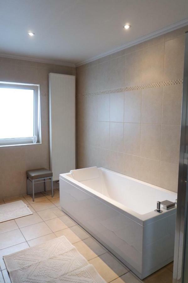 T Heirbaanhuys Villa Borgloon Luaran gambar